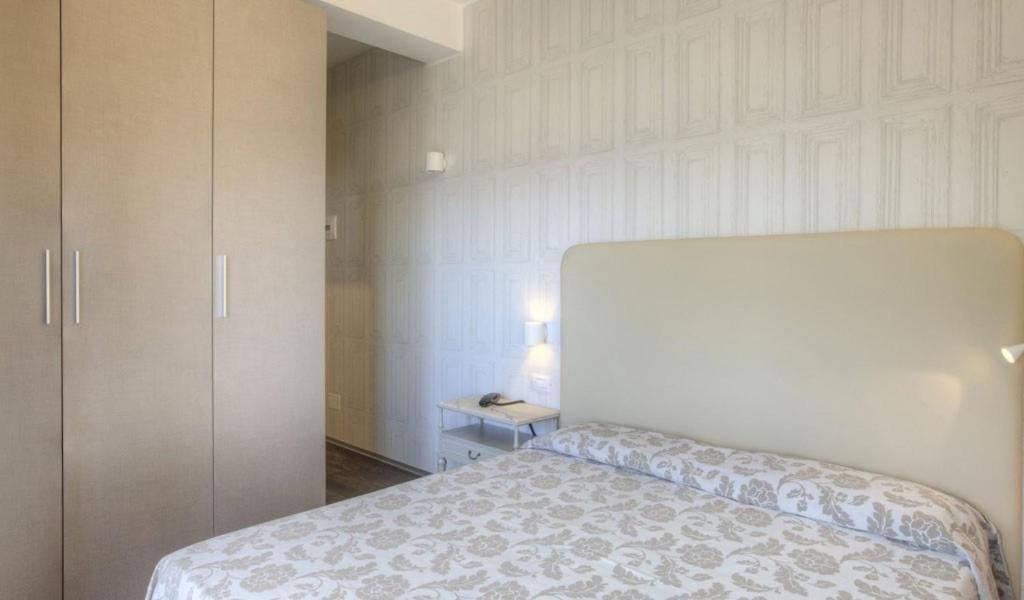 רימיני Hotel 2000 מראה חיצוני תמונה
