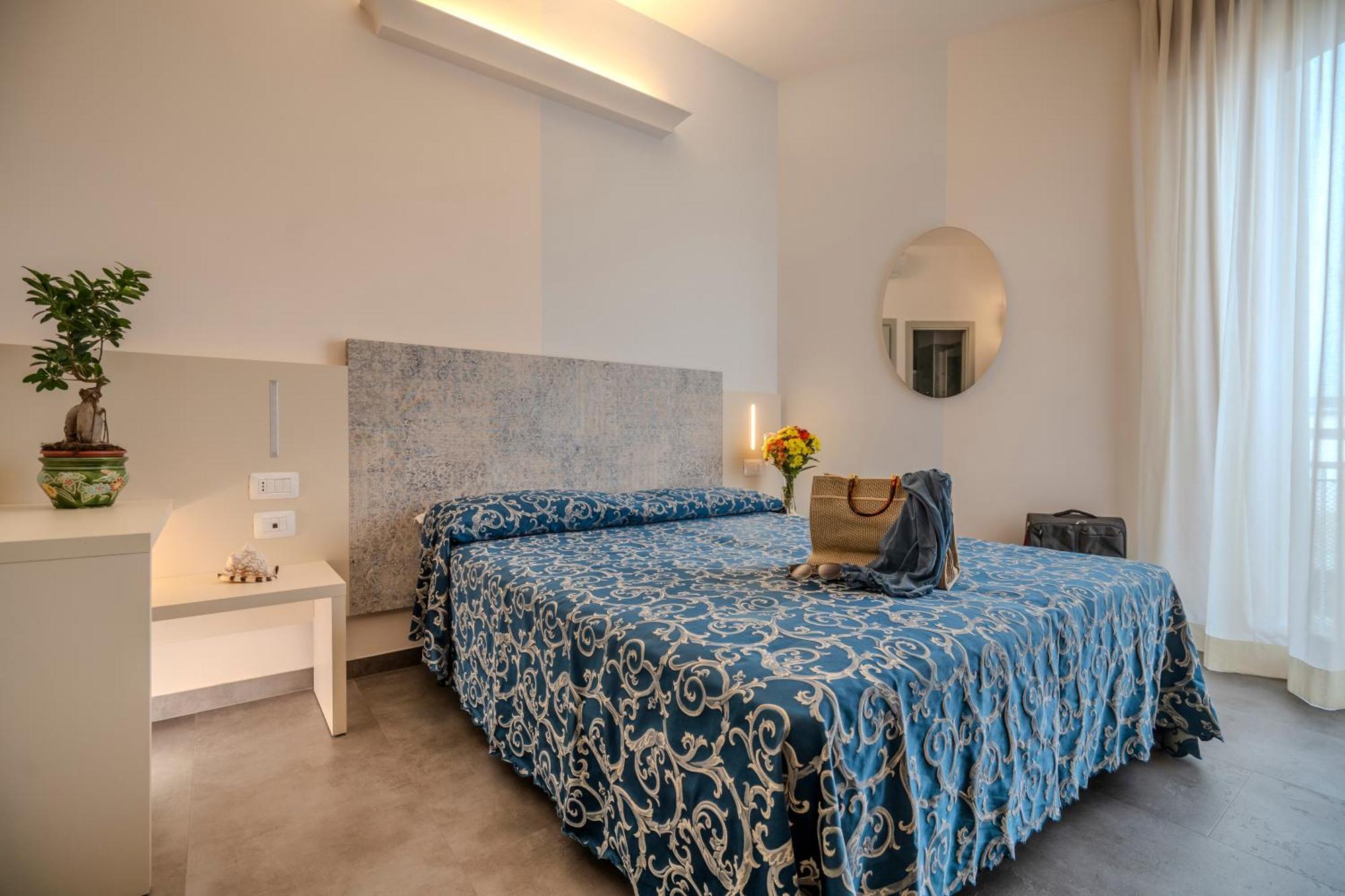 רימיני Hotel 2000 מראה חיצוני תמונה