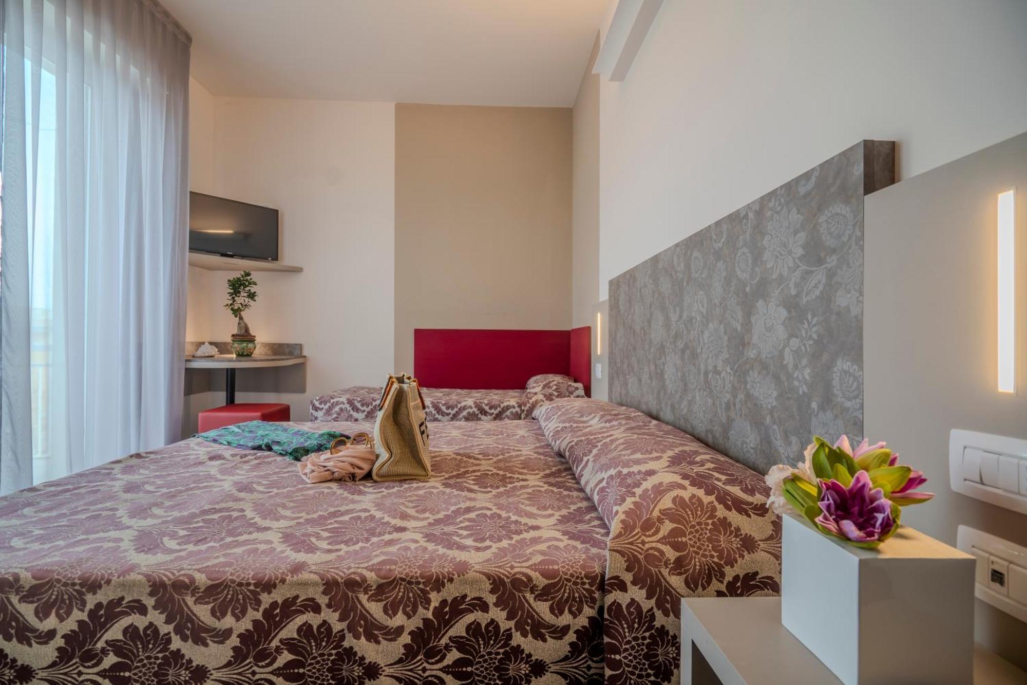 רימיני Hotel 2000 מראה חיצוני תמונה