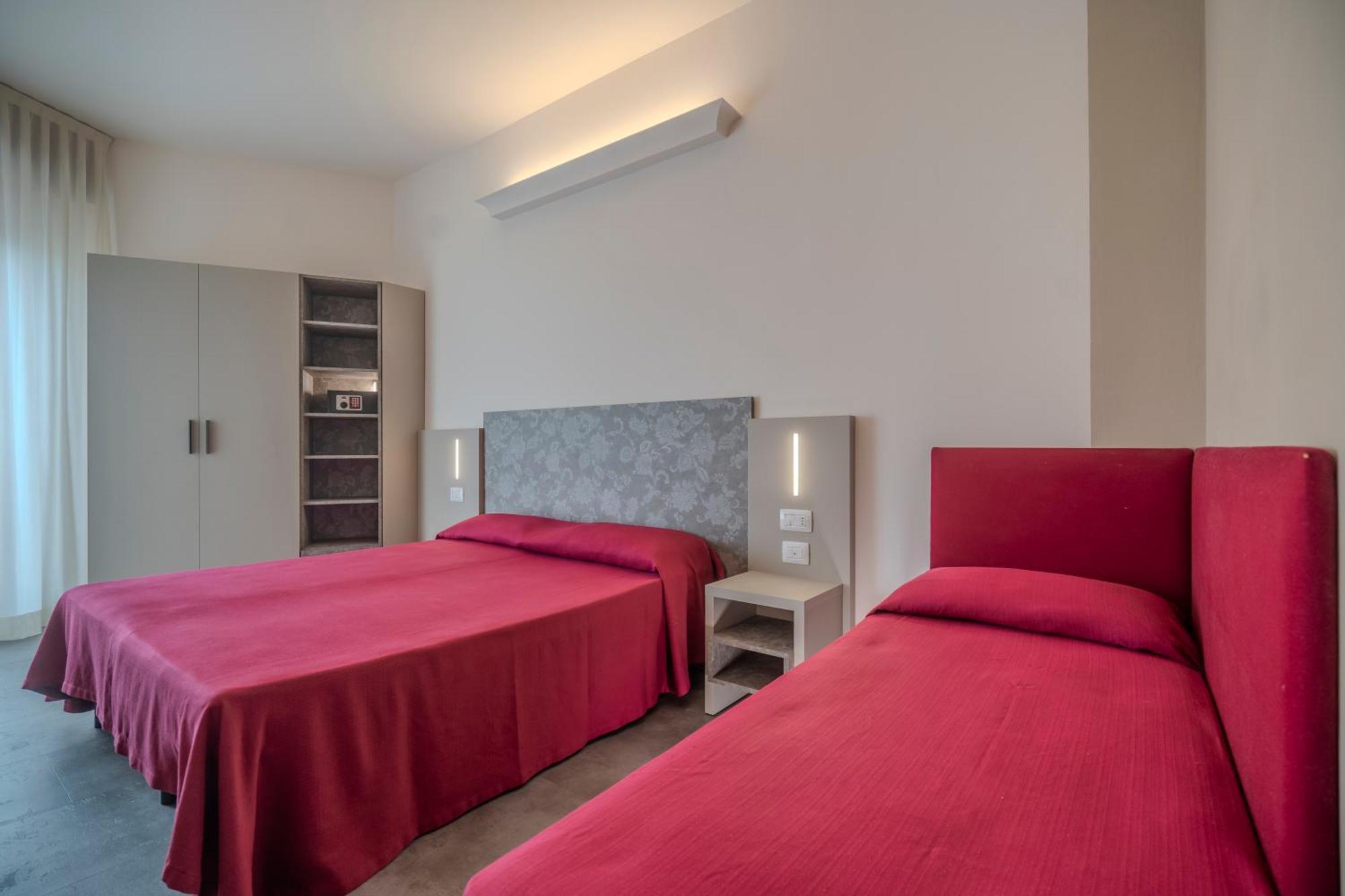 רימיני Hotel 2000 מראה חיצוני תמונה