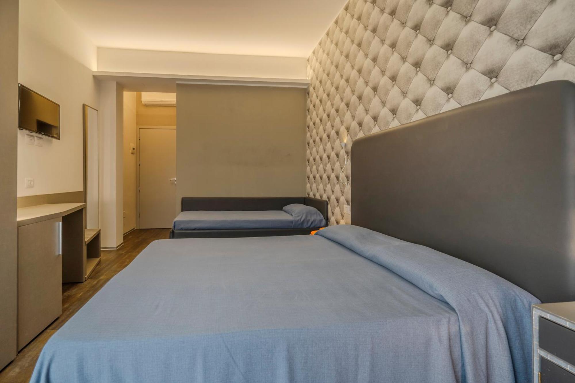 רימיני Hotel 2000 מראה חיצוני תמונה