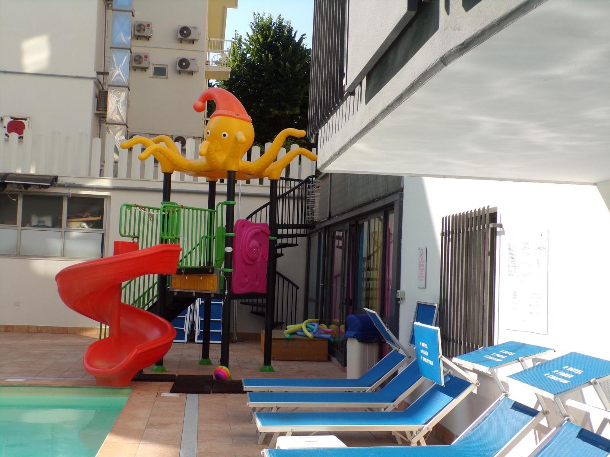 רימיני Hotel 2000 מראה חיצוני תמונה