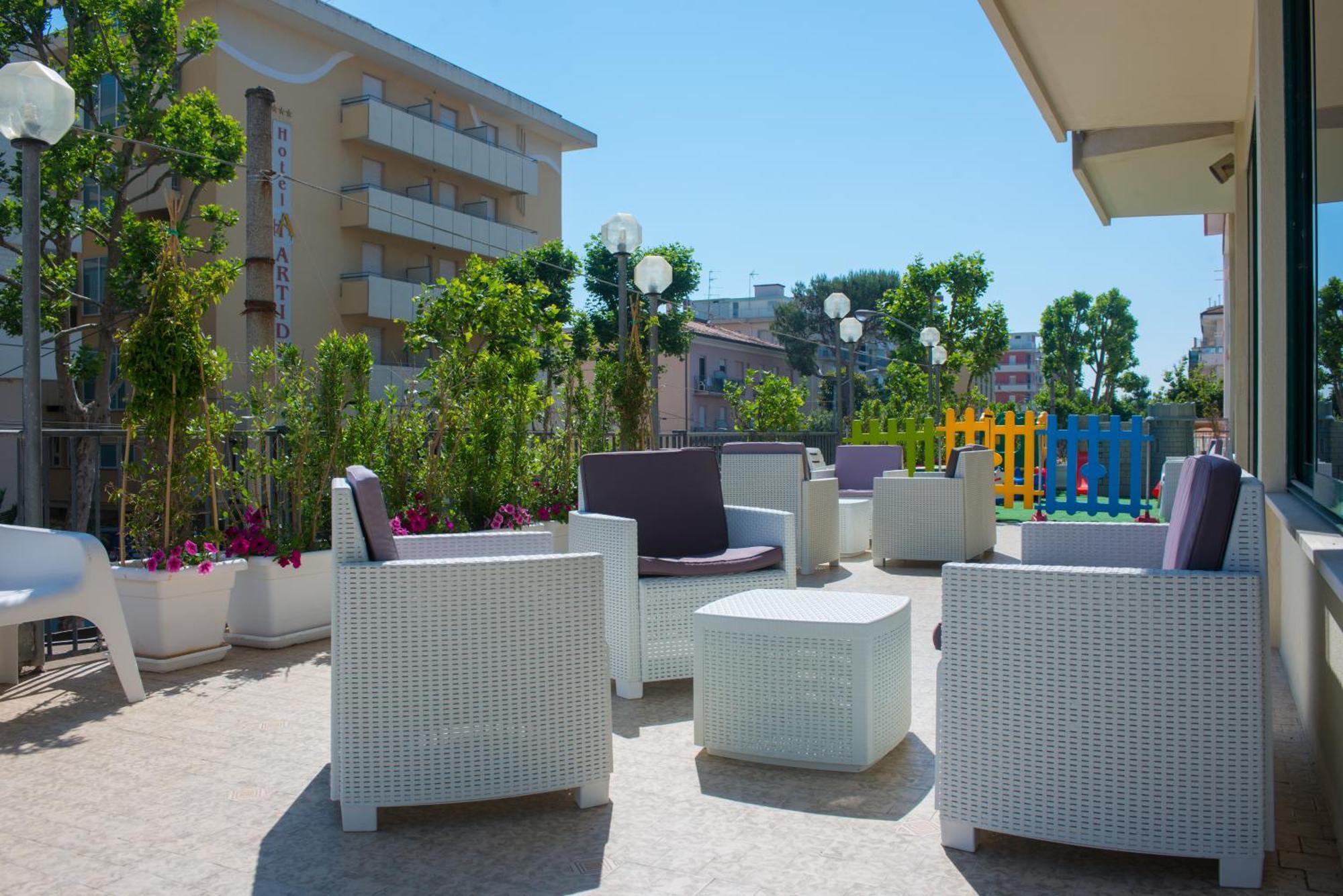 רימיני Hotel 2000 מראה חיצוני תמונה