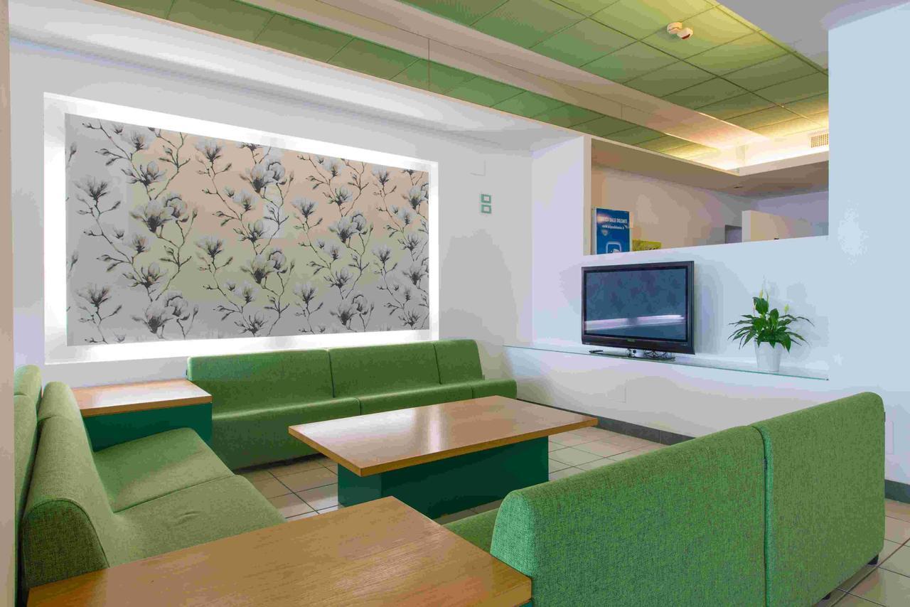 רימיני Hotel 2000 מראה חיצוני תמונה