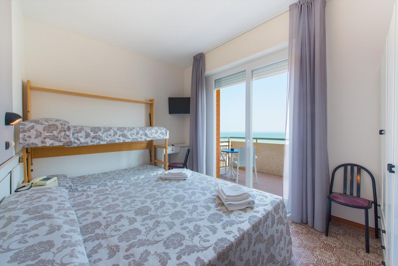 רימיני Hotel 2000 מראה חיצוני תמונה