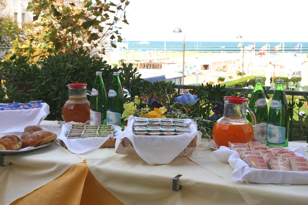 רימיני Hotel 2000 מראה חיצוני תמונה